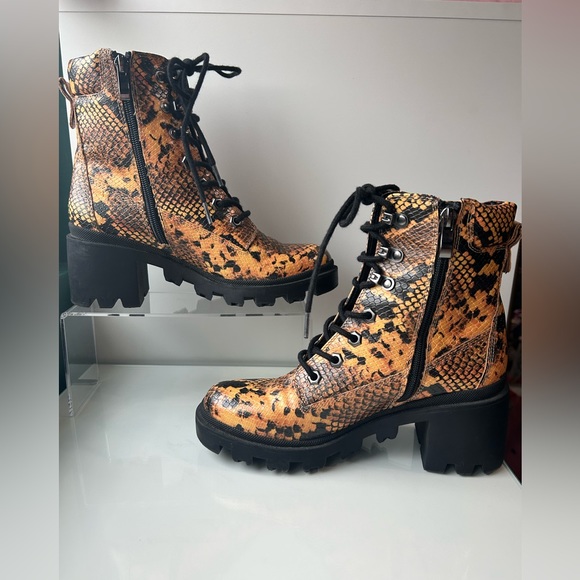Steve Madden Orange Yellow Snakeskin Combat Boots - Picture 8 of 10